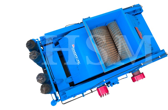 齒輥破碎機(jī)對(duì)輥破碎機(jī)、河卵石制砂機(jī)、石頭制砂機(jī)海報(bào)圖